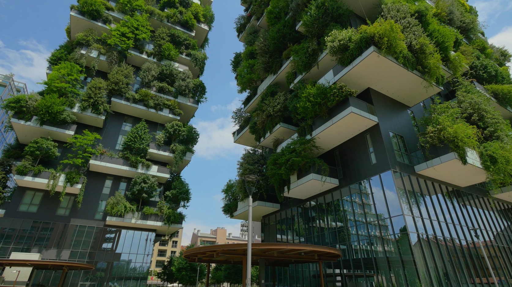 Stunning Highrise Living With Urban Views image