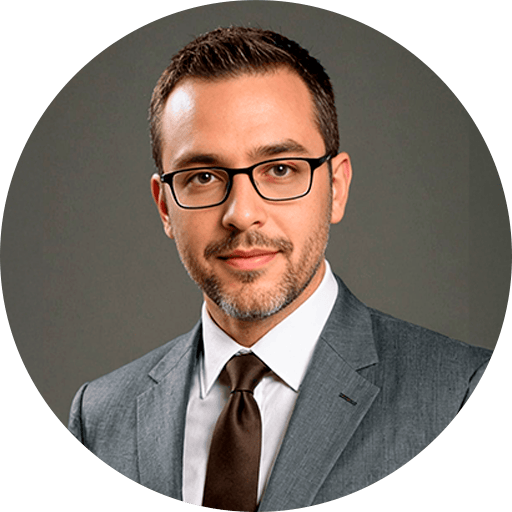 Charles Torres headshot