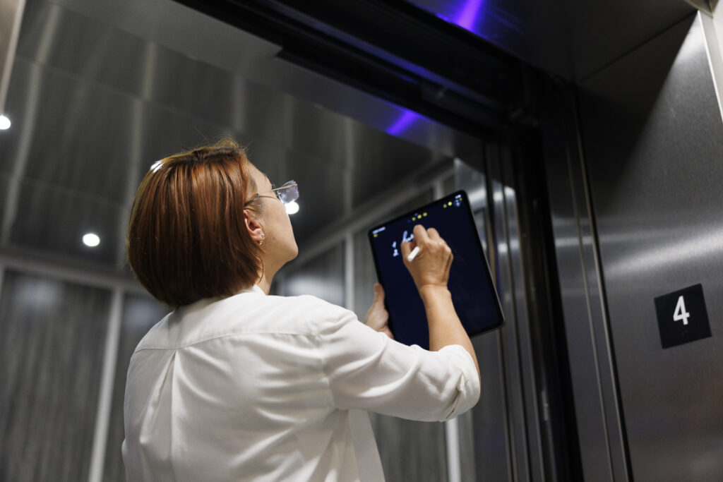 Elevator assessment by commercial real estate facilities management consultant